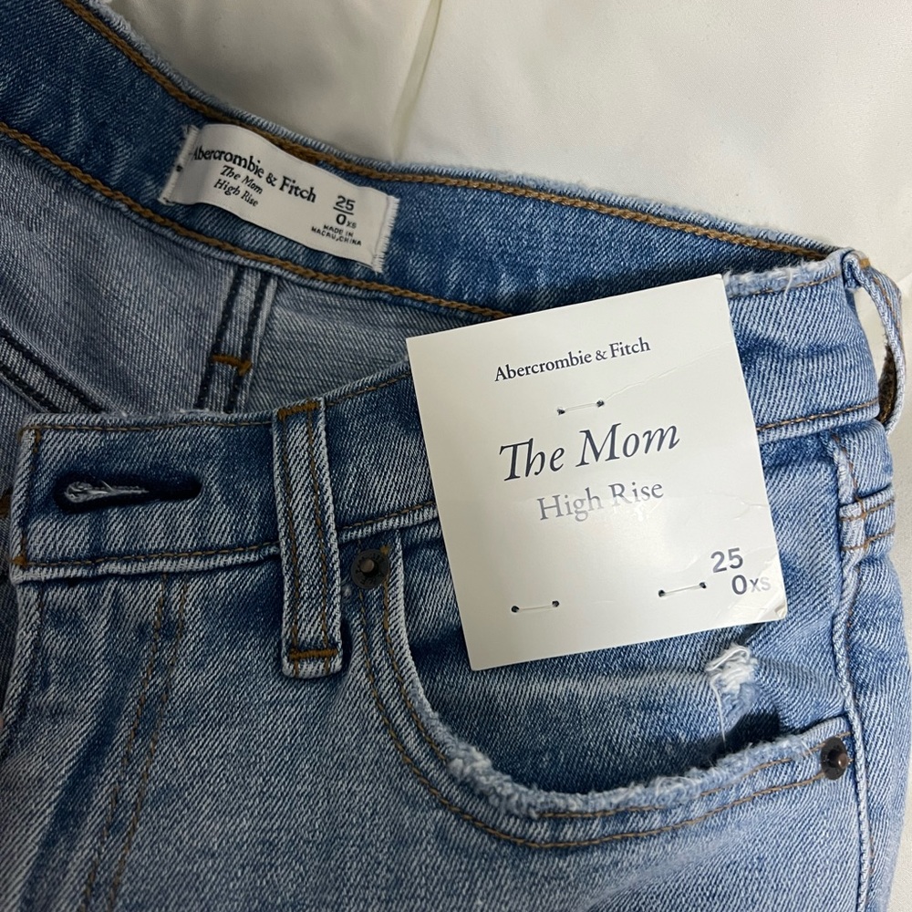 Abercrombie and fitch the mom high rise jean - Picture 5 of 5